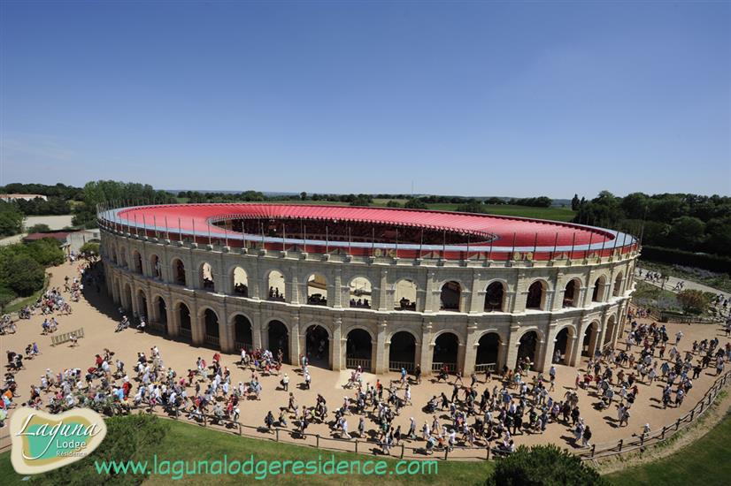 Arena Puy du Fou in de Vendee-regio in de buurt van Laguna Lodge Résidence aan de Atlantische kust van Frankrijk