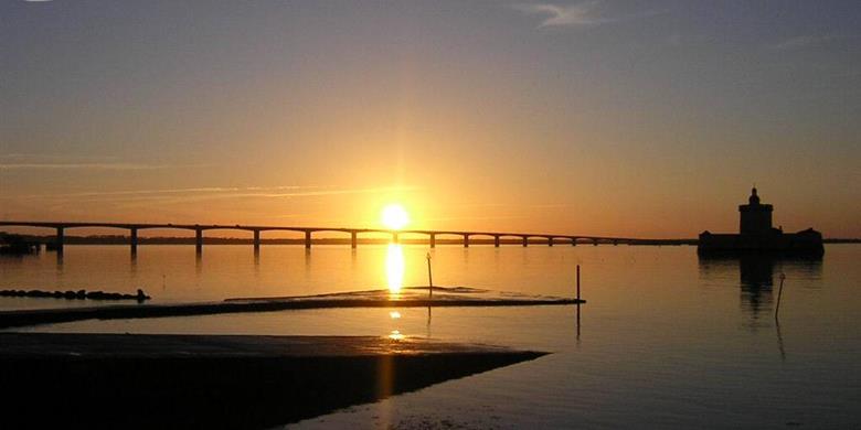 Zonsondergang -  Brug van Île d'Oléron - Atlantische kust - Frankrijk